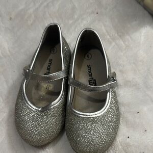 SmartFit Silver Dress Shoes with Glitter Finish